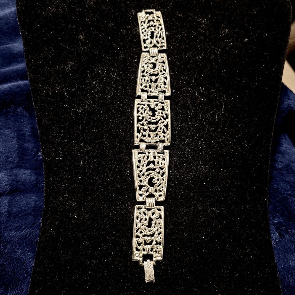 Mid Century Frozen Lace Sarah Coventry Bracelet